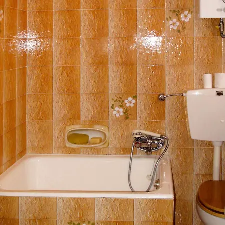 Locazione Turistica Casa Dora Apartment *