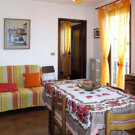 Locazione Turistica Casa Dora Apartment *