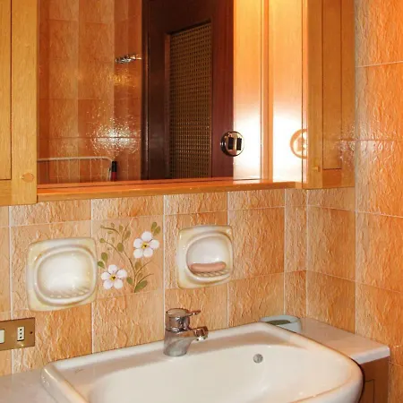Locazione Turistica Casa Dora Stazzona